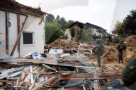 Israeli army secures kibbutz Be'eri after massacre of civilians by Hamas