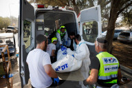 Israeli army secures kibbutz Be'eri after massacre of civilians by Hamas