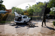 Israeli army secures kibbutz Be'eri after massacre of civilians by Hamas