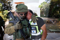 Israeli army secures kibbutz Be'eri after massacre of civilians by Hamas