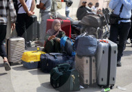 NEWS - Nahost-Konflikt: Palästinenser warten am Grenzübergang Rafah