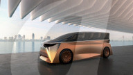 Autonomous luxury minivan for helping passengers and driver bond