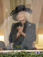ROYALS - Königin Camilla beim Besuch des QIPCO British Champions Day auf der Rennbahn Ascot