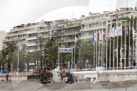 NEWS - Nach dem Sturm Aline: Aufräumarbeiten an Privatstränden an der Cote d'Azur