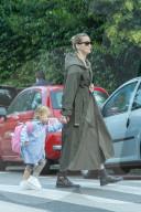 PEOPLE - Amber Heard verbringt den Tag mit ihrer Tochter in Madrid