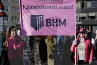 Iceland PM joins crowd of 100,000 for full-day women's strike