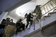 Israel arrests Hamas members in West Bank raid