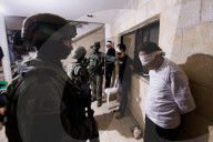 Israel arrests Hamas members in West Bank raid