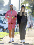 PREMIUM EXCLUSIVE Patrick Schwarzenegger And Abby Champion Rock Contrastic Styles During Lunch Outing