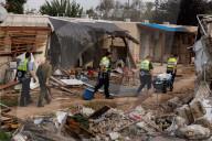 NEWS - Nahost-Konflikt: ZAKA-Team bei der Arbeit (Identifizierung von Opfern) im Kfar Aza Kibbuz