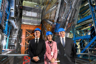 NEWS - Emmanuel Macron und Bundespräsident Alain Berset besuchen das CERN in Genf