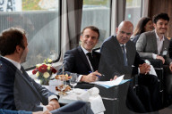 NEWS - Emmanuel Macron und Bundespräsident Alain Berset fahren mit dem Zug zum CERN