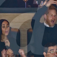 ROYALS -  Harry und Meghan sind gut gelaunt beim Eishockeyspiel in Vancouver