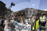 School Strike 4 Climate: Australian students skip classes en masse to call for action