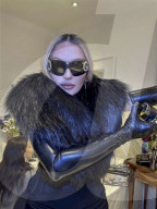 PEOPLE - Madonna on social media