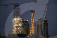 FEATURE - Die Holzkonstruktion der neuen Turmspitze der Kathedrale Notre-Dame