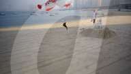 Daredevils's leap from world's highest infinity pool