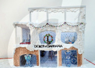 FEATURE - Das teuerste Lebkuchenhaus der Welt - nach dem Vorbild eines Dolce & Gabbana-Geschäfts