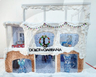 FEATURE - Das teuerste Lebkuchenhaus der Welt - nach dem Vorbild eines Dolce & Gabbana-Geschäfts