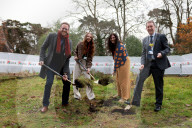 Lord Markham visits New Hospital Programme construction - Dorset