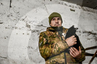 NEWS - Ukraine-Krieg:  Soldaten der 65. Mechanisierten Brigade im Saporischschja-Sektor der Frontlinie