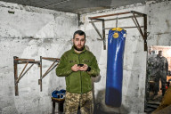 NEWS - Ukraine-Krieg:  Soldaten der 65. Mechanisierten Brigade im Saporischschja-Sektor der Frontlinie