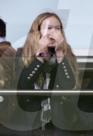 ROYALS -  Zara mit Mia und Lena beim Neujahrstreffen in Cheltenham