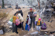 NEWS -  Weiterhin Flüchtlingskrise an der Grenze zwischen den Vereinigten Staaten und Mexiko
