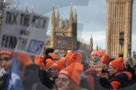 Junior doctors' leaders warn of more strikes unless ministers make new offer