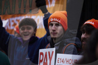Junior doctors' leaders warn of more strikes unless ministers make new offer