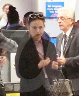 PREMIUM EXCLUSIVE Natalie Portman's Arrival Without Wedding Ring Sparks More Divorce Speculation