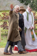 ROYALS - König Charles und Königin Camilla in der Kirche von Sandringham am Sonntag