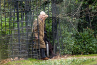 ROYALS - König Charles und Königin Camilla in der Kirche von Sandringham am Sonntag