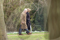 ROYALS - König Charles und Königin Camilla in der Kirche von Sandringham am Sonntag