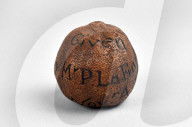 Near 300-year-old lemon sells for £1,400  GBP at auction