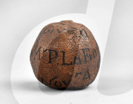 Near 300-year-old lemon sells for £1,400  GBP at auction