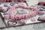 World's biggest Valentine's cookie to celebrate a divorce