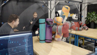Robot can use all its body to grasp and carry just like a human