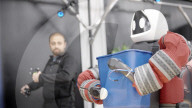 Robot can use all its body to grasp and carry just like a human