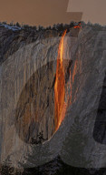 FEATURE - Wasserfall im Yosemite-Nationalpark spuckt scheinbar geschmolzene Lava