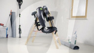 Exo skeleton that lightens overhead work