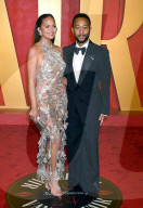 Oscars 2024: Ankünfte zur Vanity Fair Oscar Party