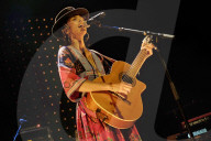 Ayo live im Konzert