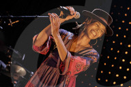 Ayo live im Konzert