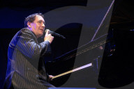 Jools Holland live im Konzert