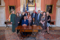 The UK government signs a trade agreement with Texas