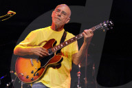 Larry Carlton - Konzert am 07.11.2013 in Hamburg, Fabrik
