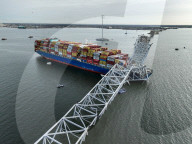 NEWS - Einsturz einer Brücke in Baltimore nach Zusammenstoss mit einem Frachtschiff