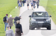 ROYALS -  Prinz Andrew bei einem Asritt durch den Schlosspark auf Windsor
