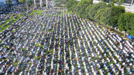 Eid al-Fitr: Muslime weltweit begehen das Fest des Fastenbrechens
